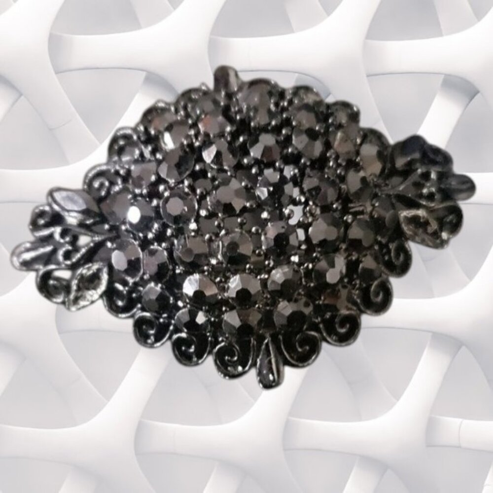 Elegant Black Crystal Rhinestone Statement Brooch - Picture 6 of 8